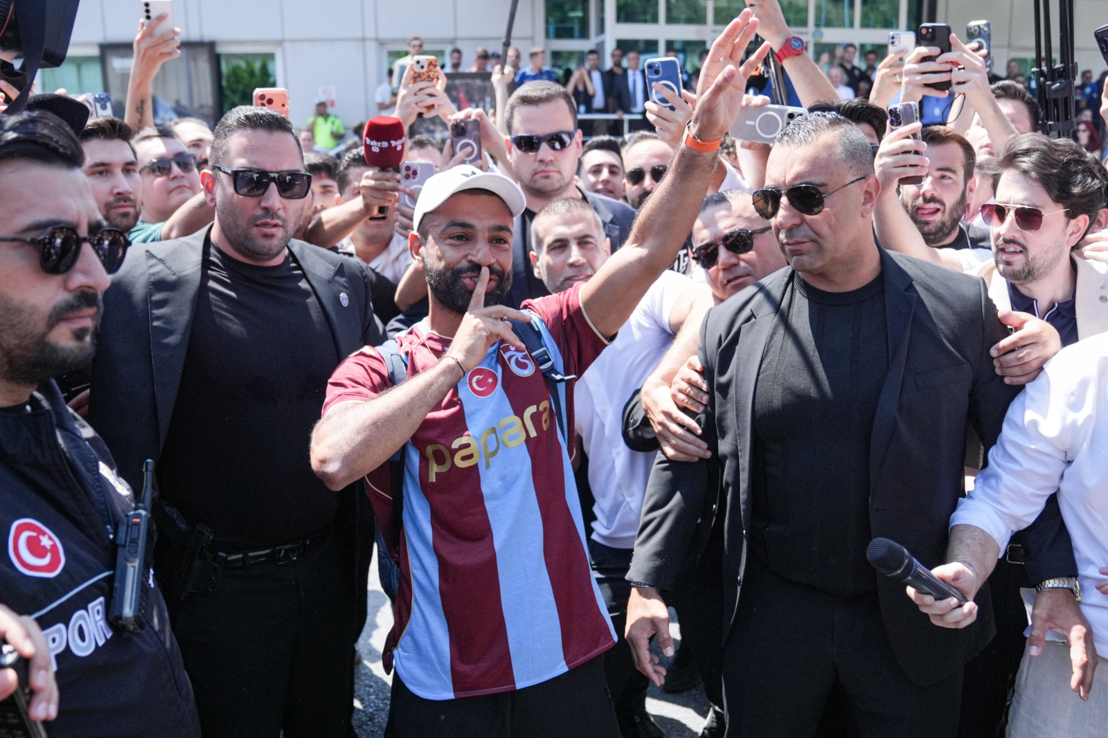Dünya Yıldızı Mohamed Salah, Trabzonspor için İstanbul'da
